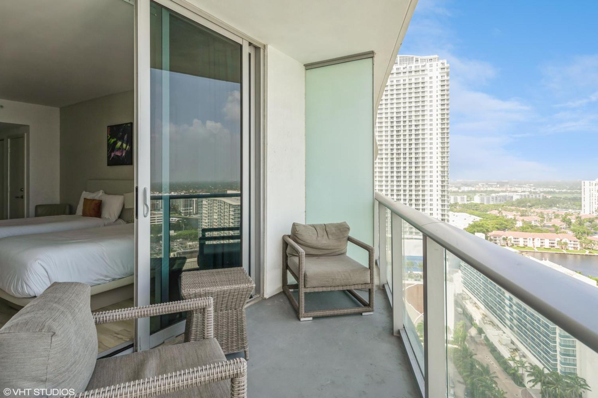 Lyfe Residence Building - Private Apts Over The Beach Hollywood Exterior foto